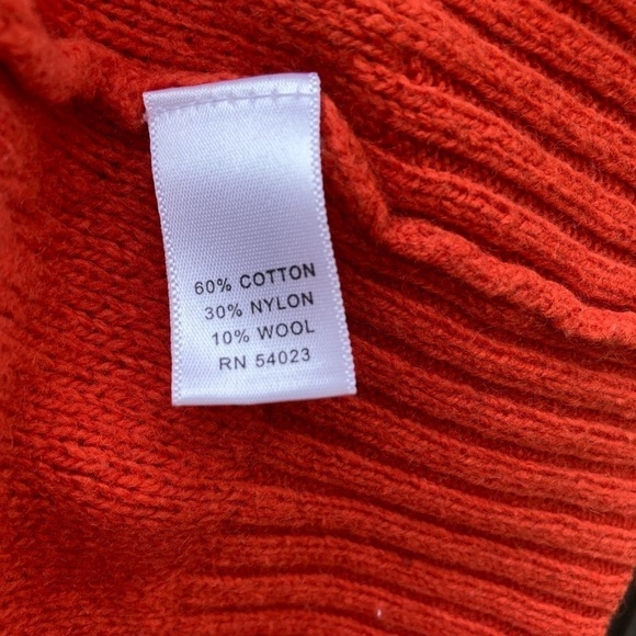 Women's Banana Republic Sweater Red Orange Cable Knit M Wool Blend Button SS - Picture 5 of 11